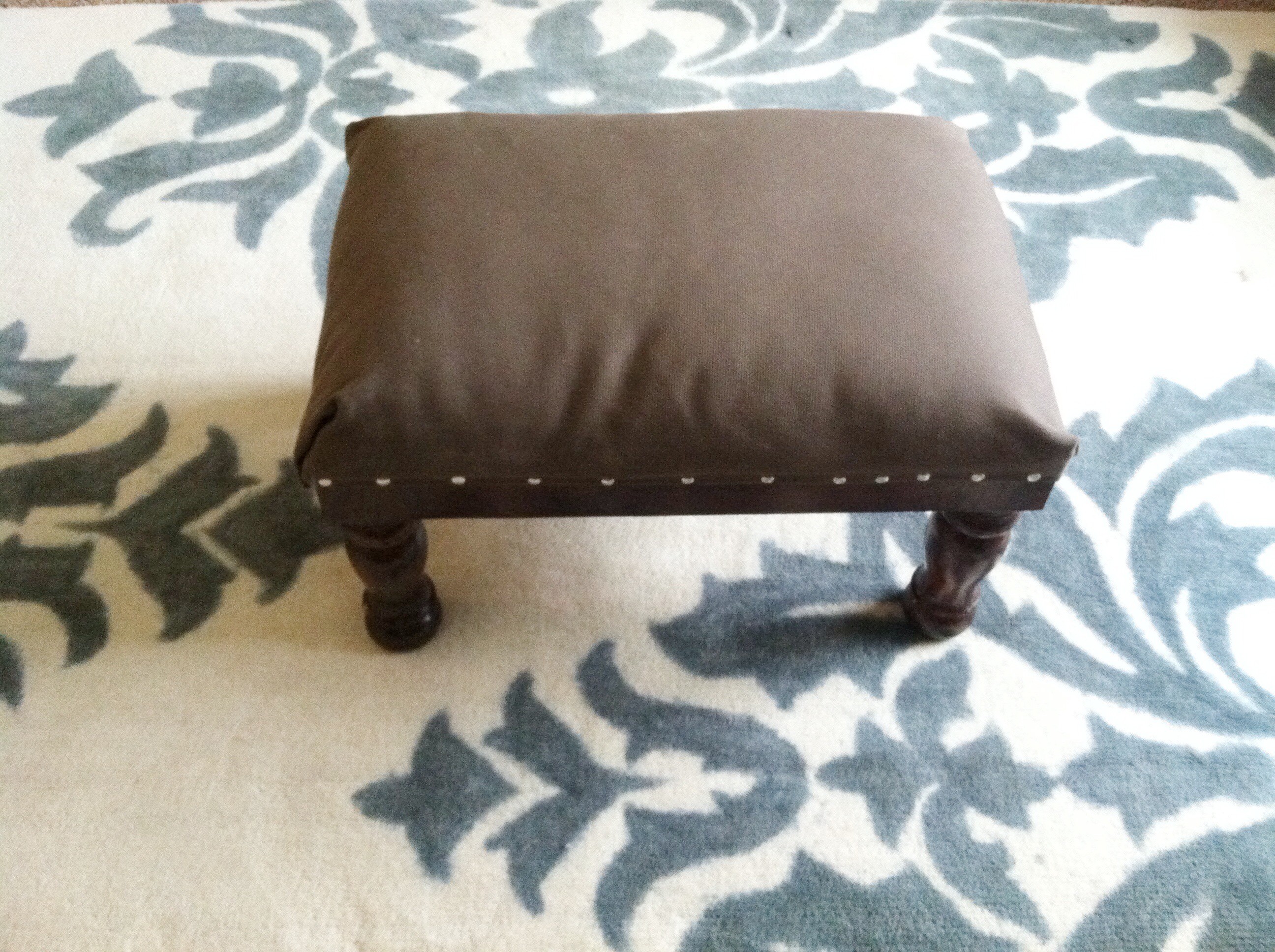 upholstered ottoman, diy