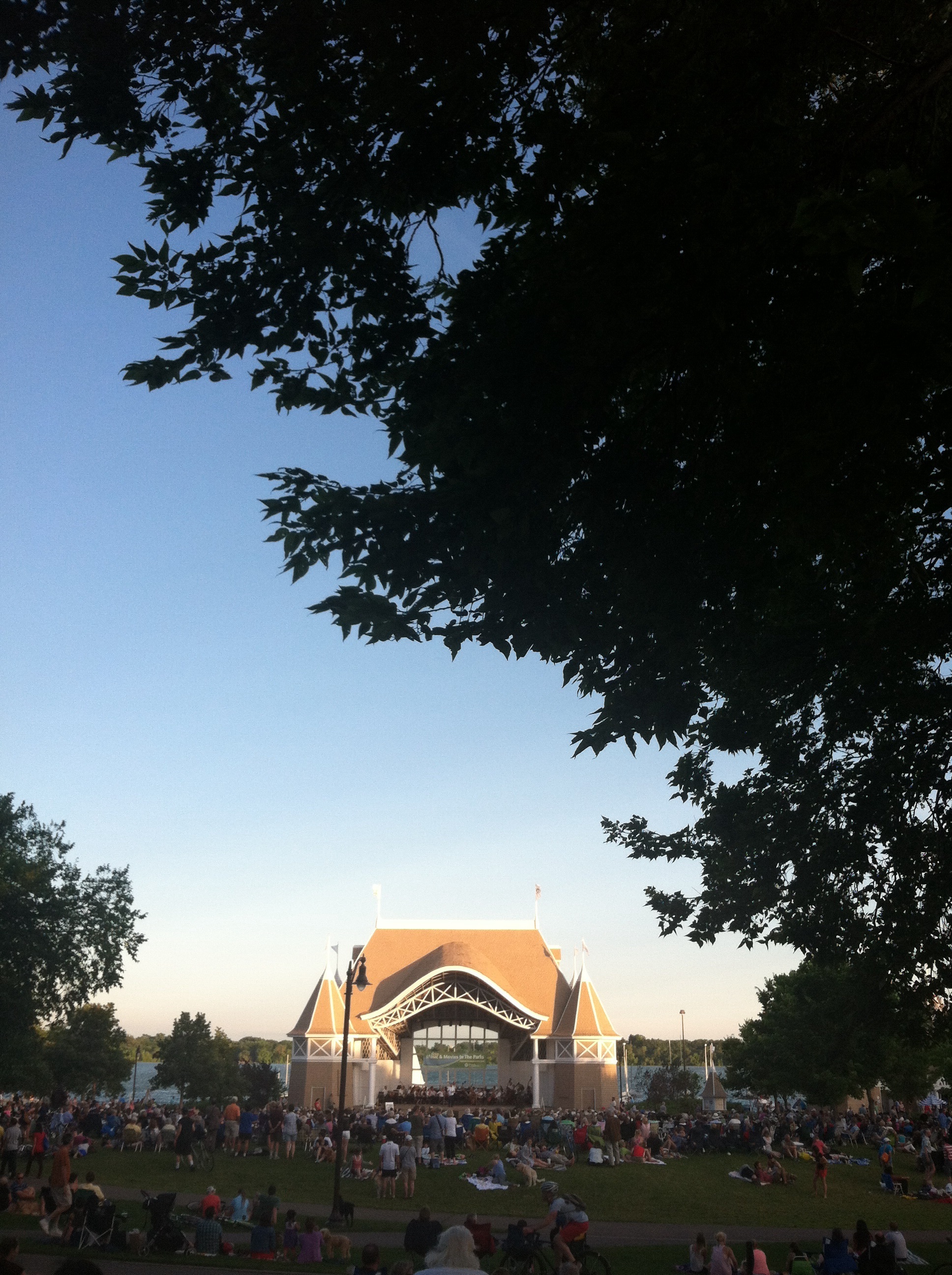 lake harriet bandshell